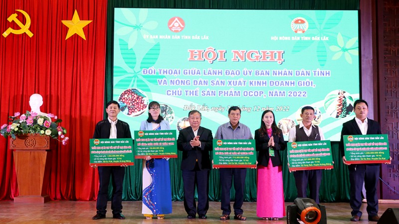Đắk Lắk: Trao 5 dự án vay vốn Quỹ hỗ trợ nông dân trị giá hơn 4,4 tỷ đồng
