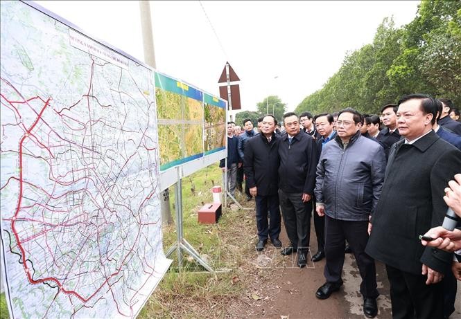 Thủ tướng kiểm tra dự án xây dựng đường vành đai 4 vùng Thủ đô Hà Nội