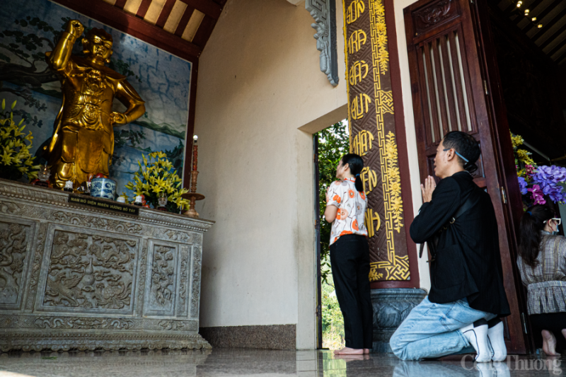 Hàng nghìn người đổ về ngôi chùa lớn nhất Đà Nẵng dịp Tết Nguyên tiêu Hàng nghìn người đổ về ngôi chùa lớn nhất Đà Nẵng dịp Tết Nguyên tiêu