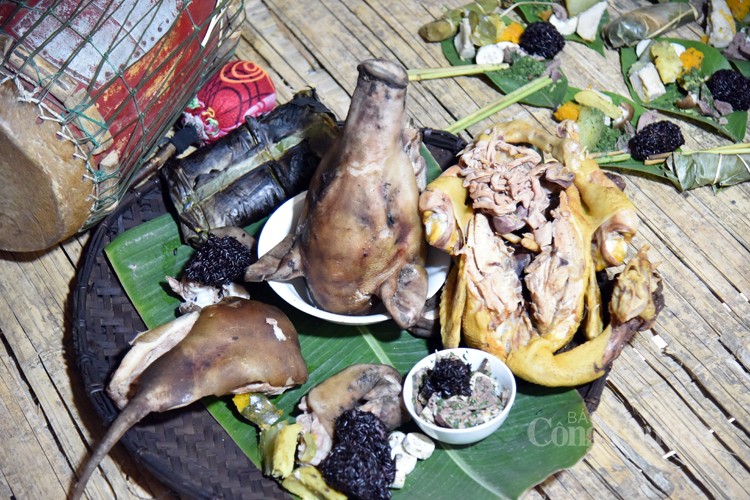 Lễ tạ ơn của dân tộc Kháng, răn dạy con cháu nhớ về cội nguồn