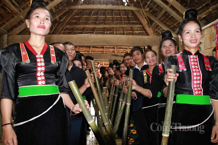 Lễ tạ ơn của dân tộc Kháng, răn dạy con cháu nhớ về cội nguồn