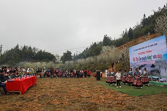Quang cảnh lễ khai mạc