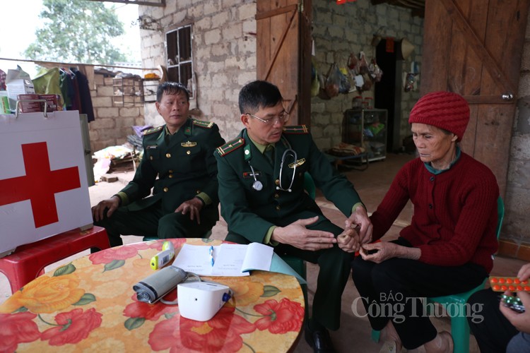 Tự hào những thầy thuốc mang quân hàm xanh miền biên viễn Tự hào những thầy thuốc mang quân hàm xanh miền biên viễn