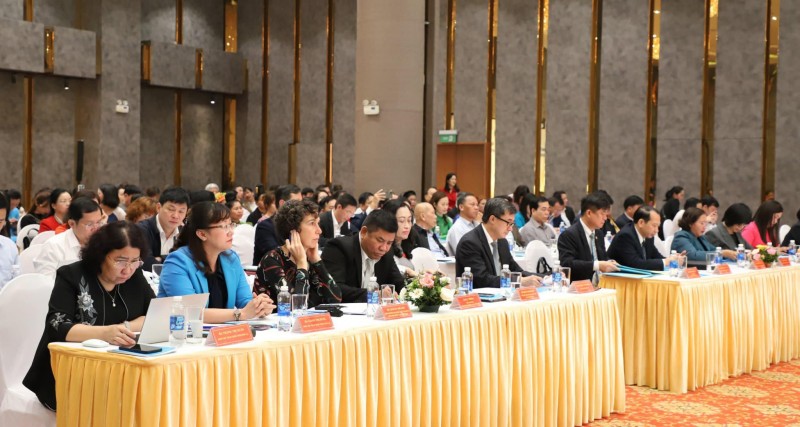 Vì sao hơn 1.500 cô đỡ thôn bản ngừng hoạt động?