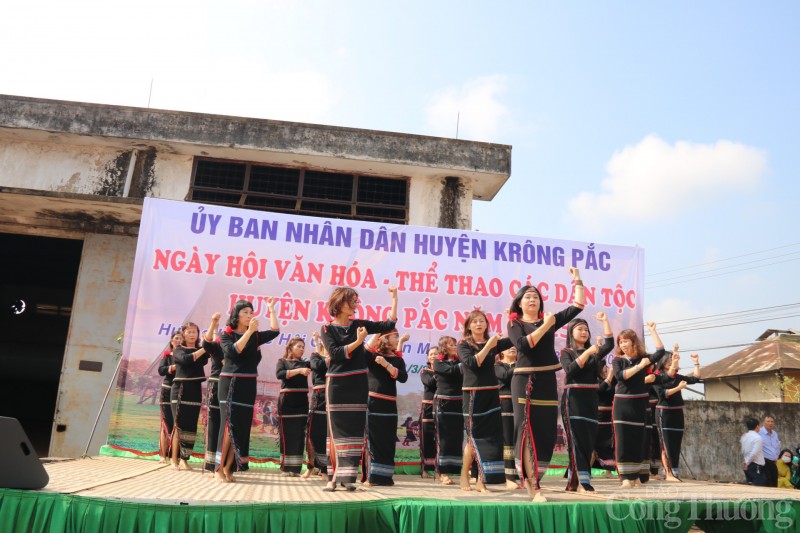 Krông Pắc rực rỡ sắc màu văn hóa chào Lễ hội Cà phê Nhiều hoạt động văn hóa chào Lễ hội Cà phê tại huyện Krông Pắc