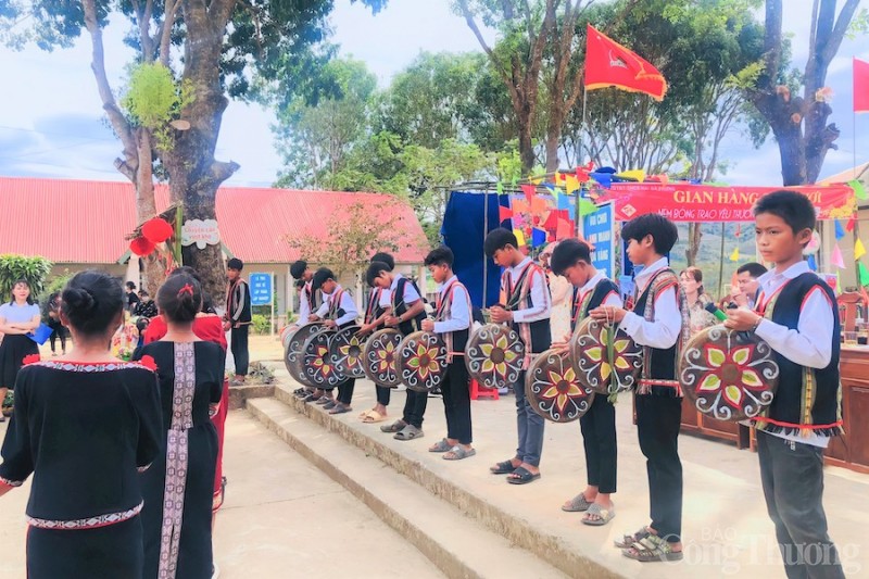 Đưa cồng chiêng vào giảng dạy để giữ gìn giá trị văn hóa của đồng bào dân tộc thiểu số