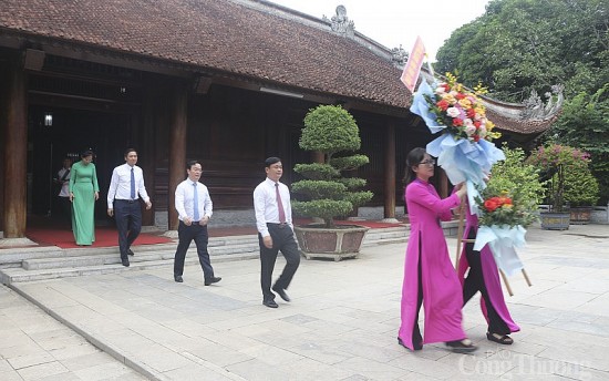 Trang trọng, thành kính Lễ giỗ Chủ tịch Hồ Chí Minh tại Nghệ An