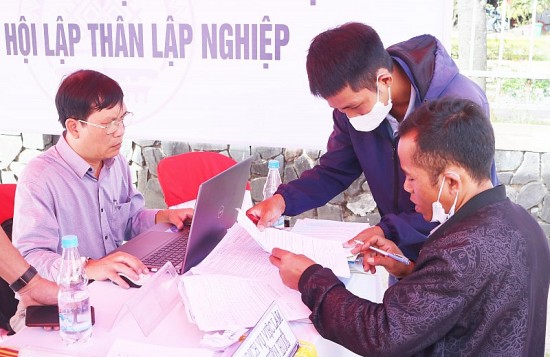Thừa Thiên Huế: Ngày hội việc làm gắn với giảm nghèo bền vững cho đồng bào dân tộc thiểu số