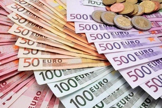 Tỷ giá Euro hôm nay 17/11/2023: Đồng Euro ngân hàng giảm, chợ đen tăng