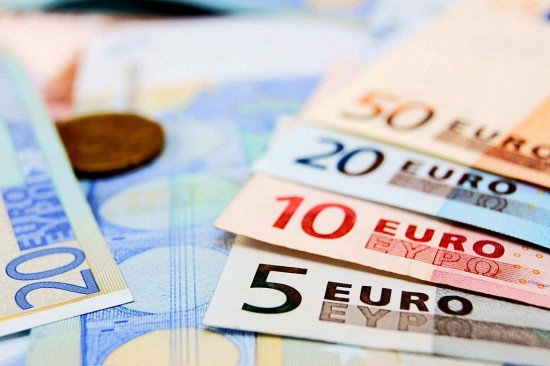 Tỷ giá Euro hôm nay 20/11/2023: Đồng Euro tăng giá, VCB tăng 145,12 VND/EUR chiều bán