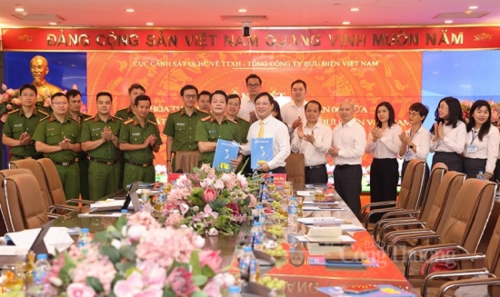 Cục Cảnh sát Quản lý hành chính về TTXH và Bưu điện Việt Nam ký kết thoả thuận hợp tác