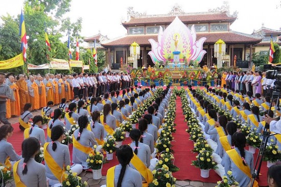 Về sinh hoạt và tự do tín ngưỡng, tôn giáo tại Việt Nam