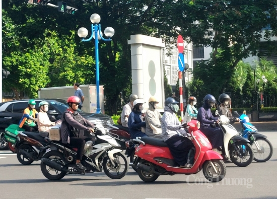 Thời tiết hôm nay 24/4: Hà Nội có mưa rào và dông