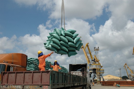 Bộ Công Thương thu hồi 10 giấy chứng nhận kinh doanh xuất khẩu gạo