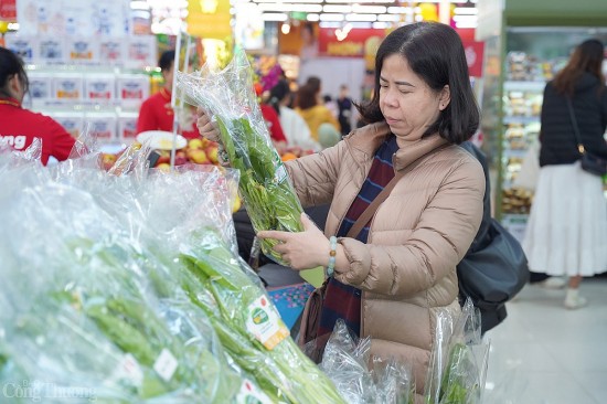 Bán lẻ hàng hoá và doanh thu dịch vụ tiêu dùng quý I tăng 9,9%