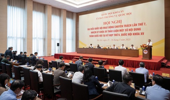 Khai mạc hội nghị đại biểu Quốc hội hoạt động chuyên trách