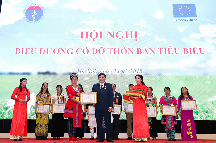 Cô đỡ thôn bản - cánh tay nối dài của ngành y tế