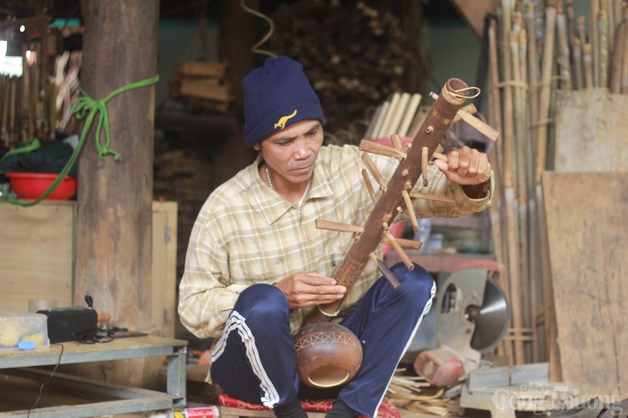 Những nghệ nhân Jrai với sứ mệnh tạo ra nhạc cụ dân tộc làm từ tre, nứa