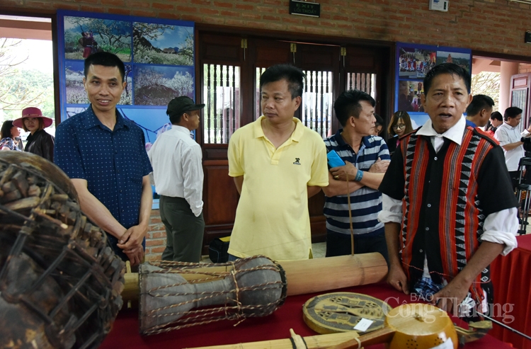 Triển lãm, trình diễn nhạc cụ các dân tộc Việt Nam