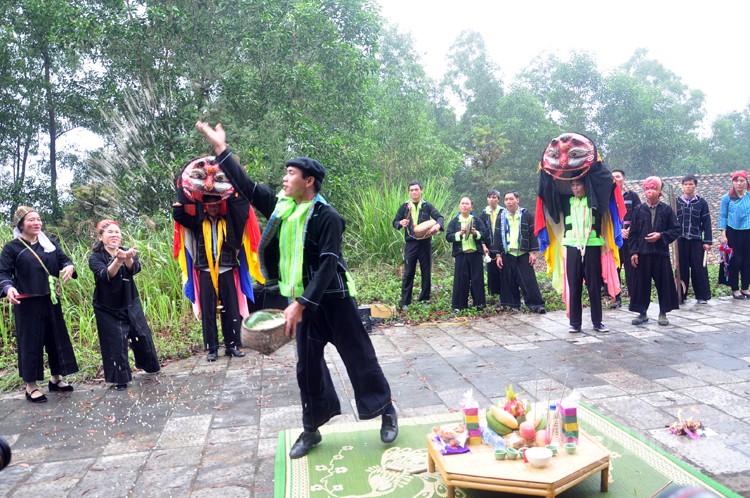 Lễ cầu mùa, nghi lễ quan trọng của người Nùng Lễ cầu mùa, nghi lễ quan trọng của người Nùng