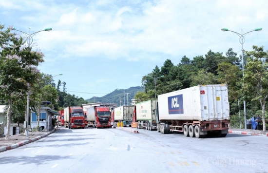 Lạng Sơn: Công nghiệp, thương mại duy trì hoạt động ổn định trong bối cảnh đại dịch
