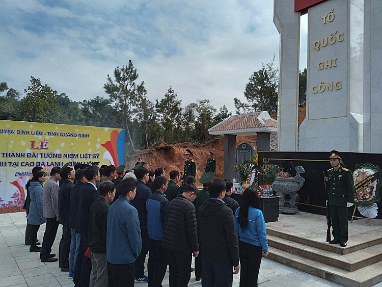 Địa chỉ đỏ trên đỉnh núi Cao Ba Lanh